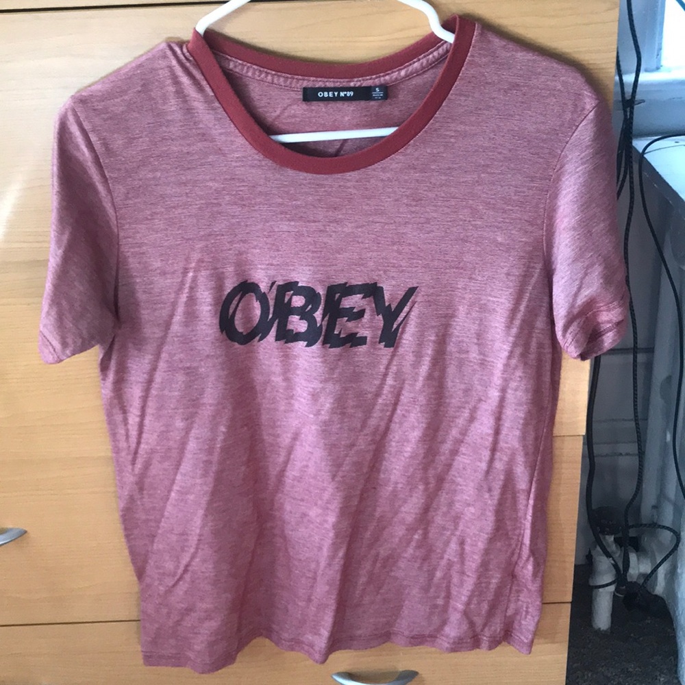 Obey tee